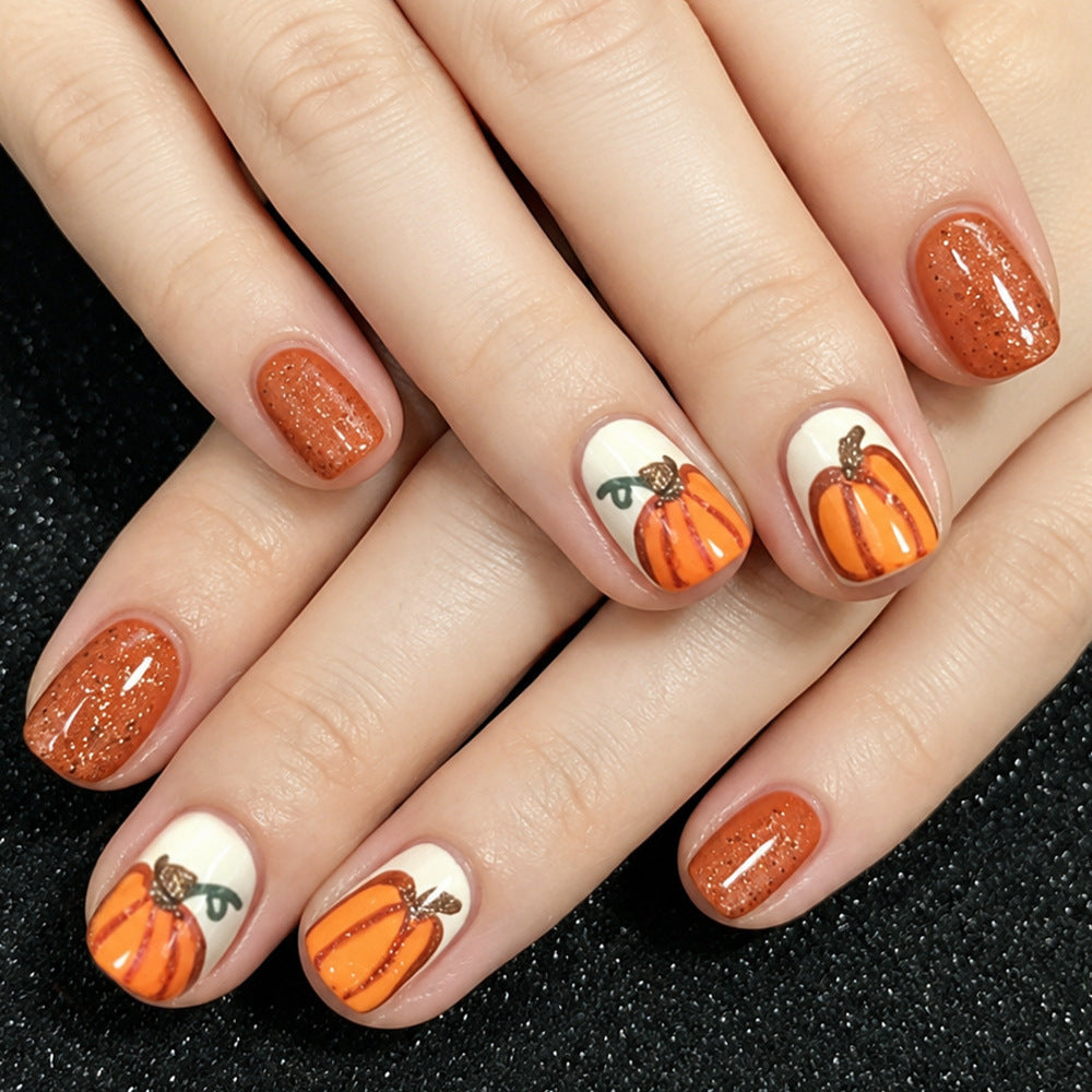 Pumpkin-Themed Nail Art Set 
Maetiva