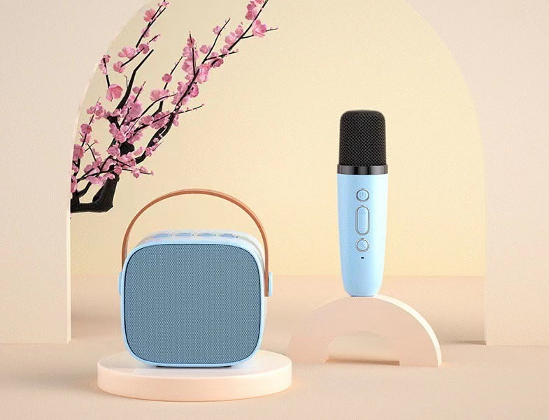 Portable Bluetooth Speaker with Wireless Microphone 
Maetiva
