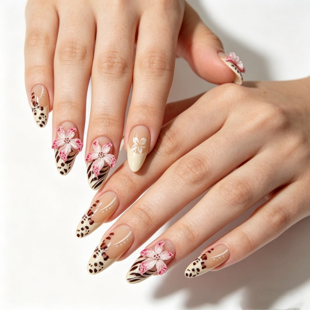 Artificial nails with modern night motif 
Maetiva