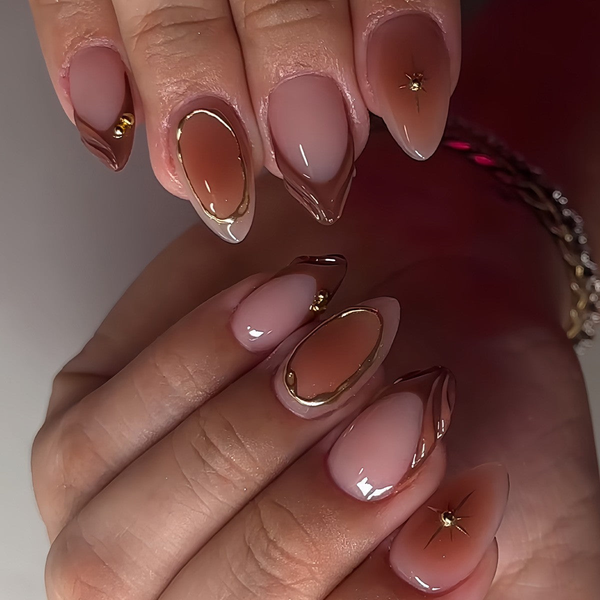 Floral Accent Nail Art Extensions 
Maetiva