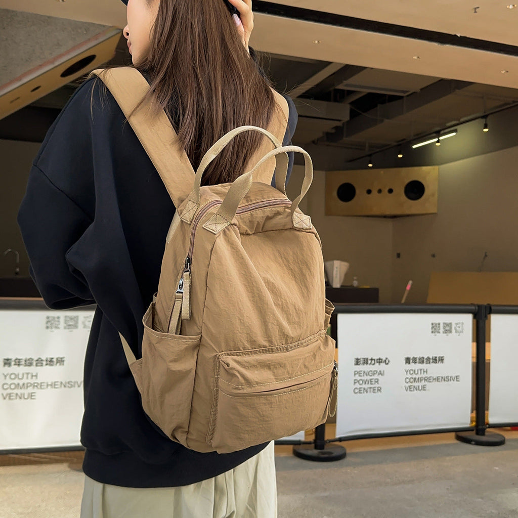 Multi-Pocket Backpack 
Maetiva