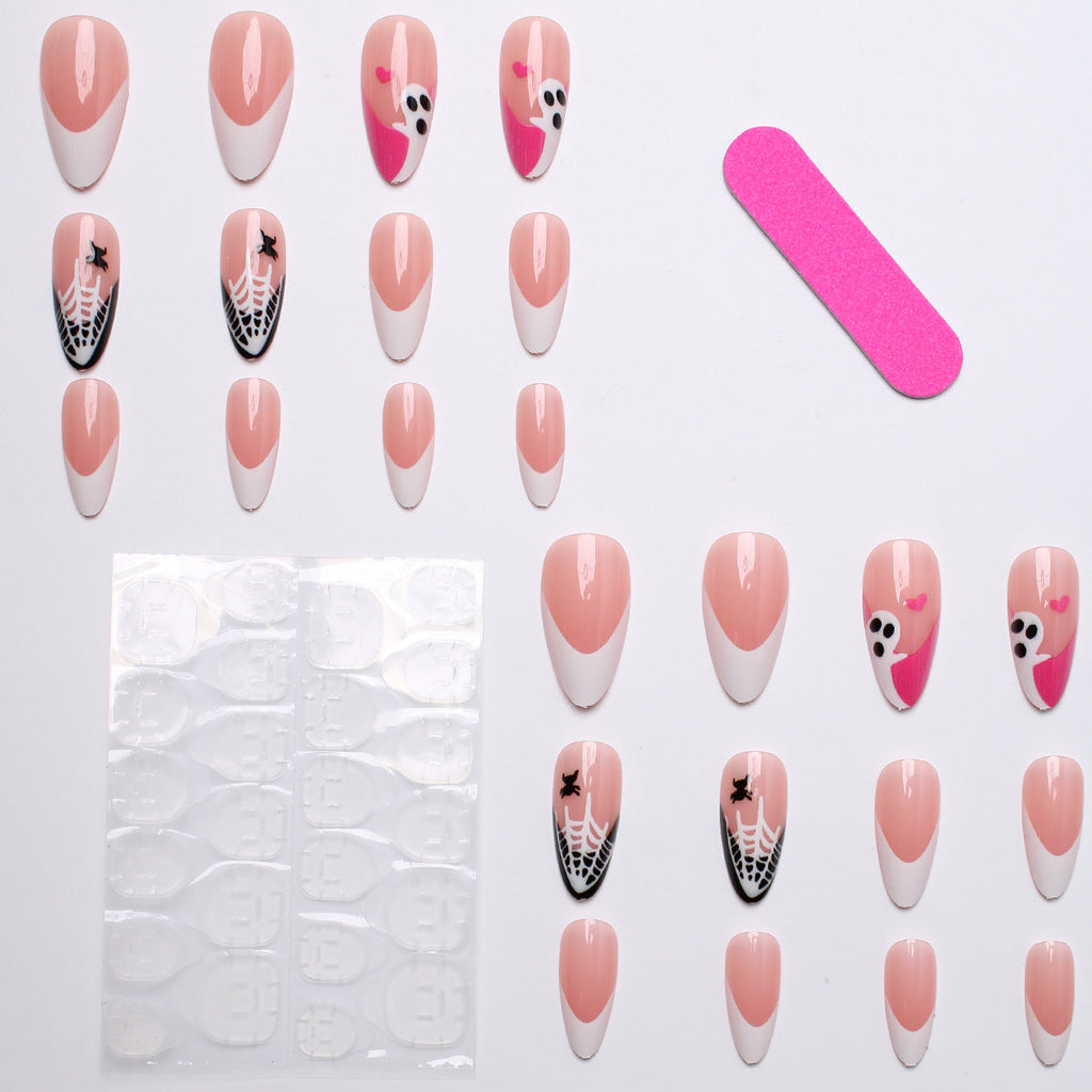 Creatively designed Halloween artificial nails 
Maetiva