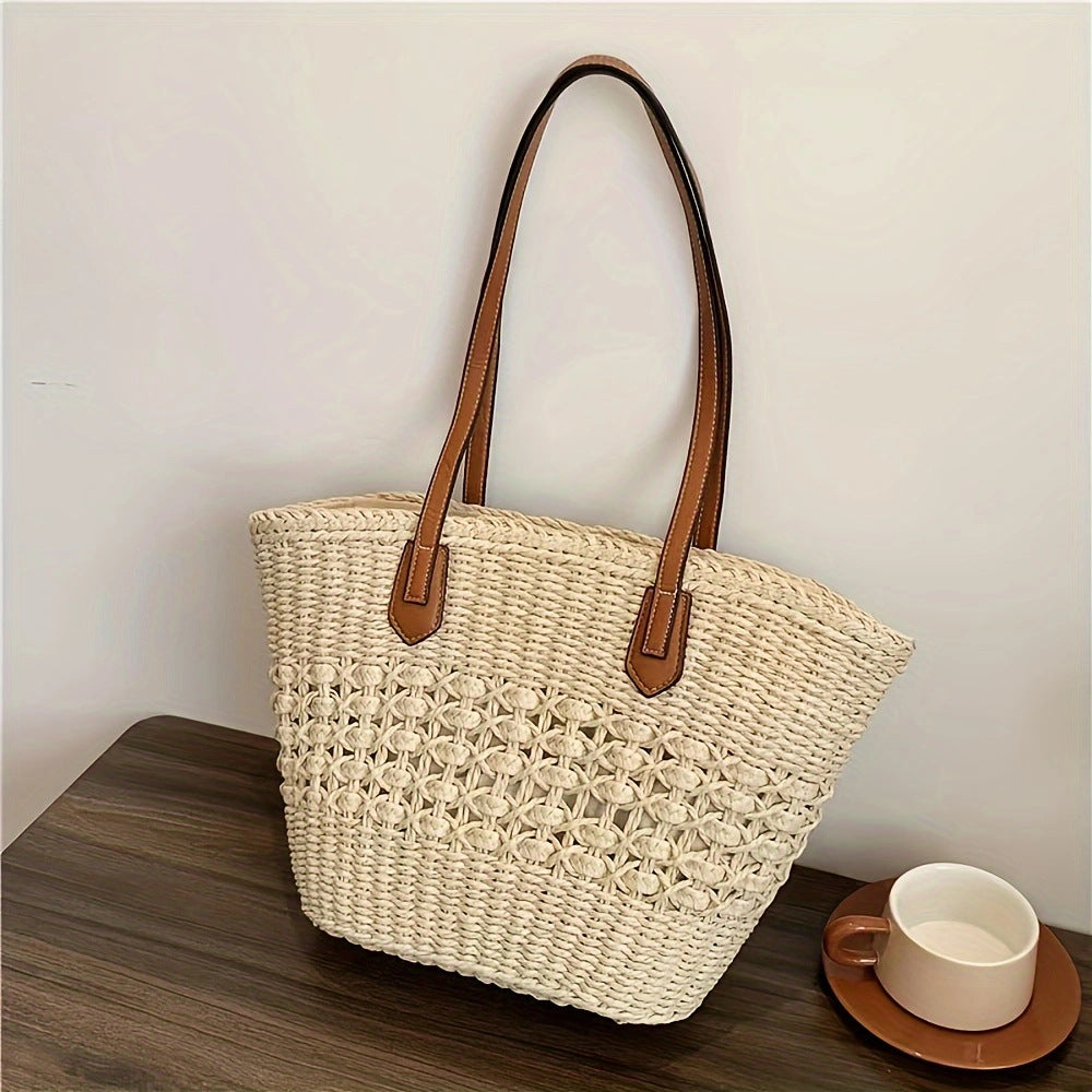 Elegant and Spacious Shopping and Beach Bag 
Maetiva