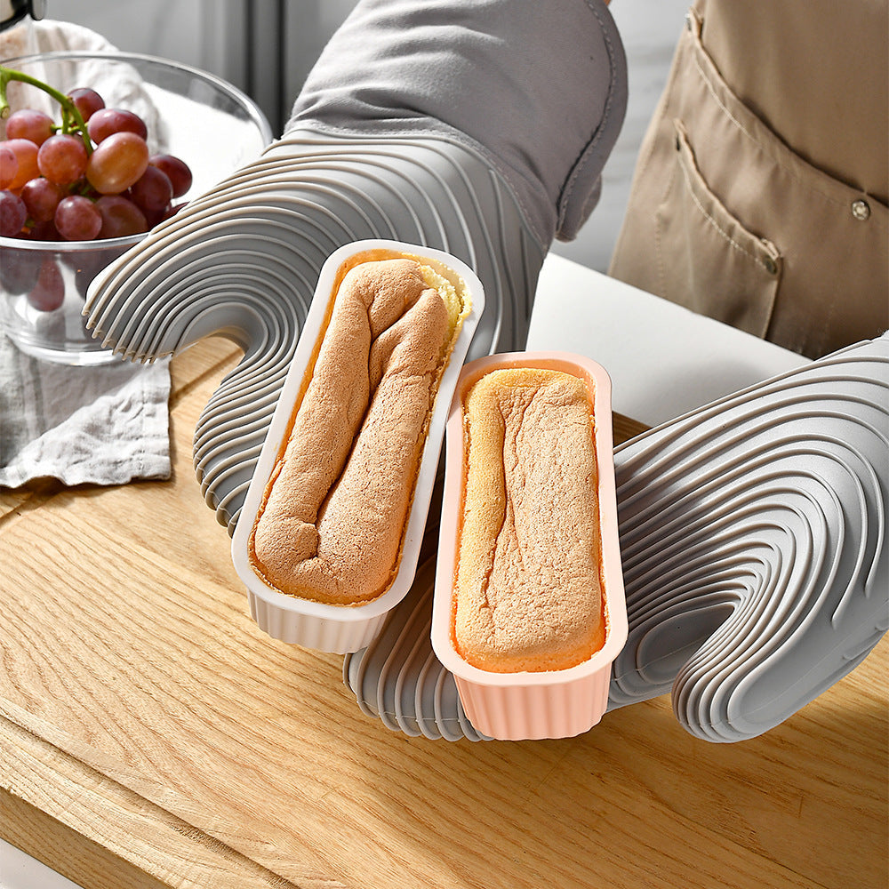 Silicone cake baking mold in modern design 
Maetiva