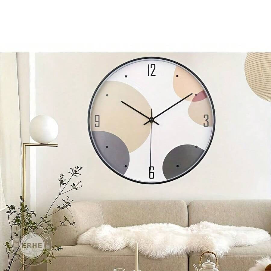 Minimalist Wall Clock 
Maetiva