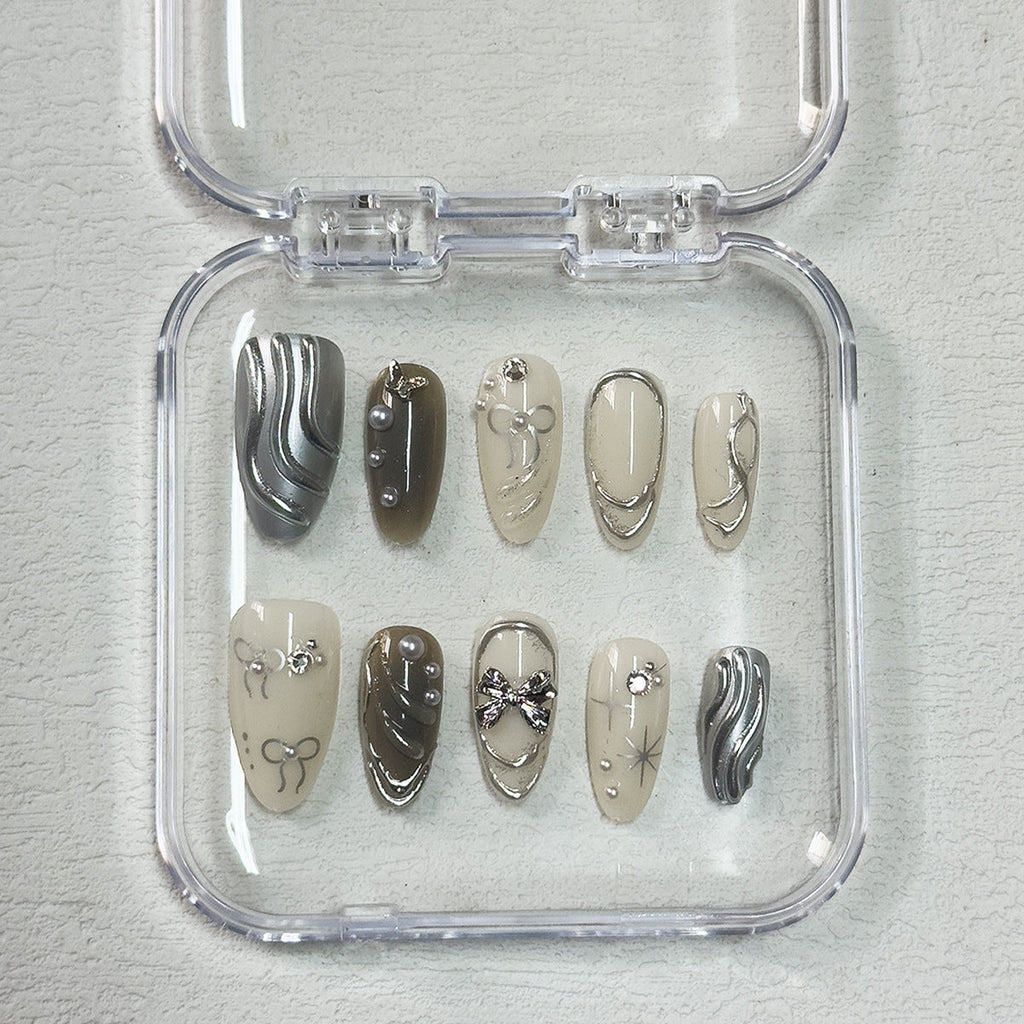 Artistic Nail Design 
Maetiva