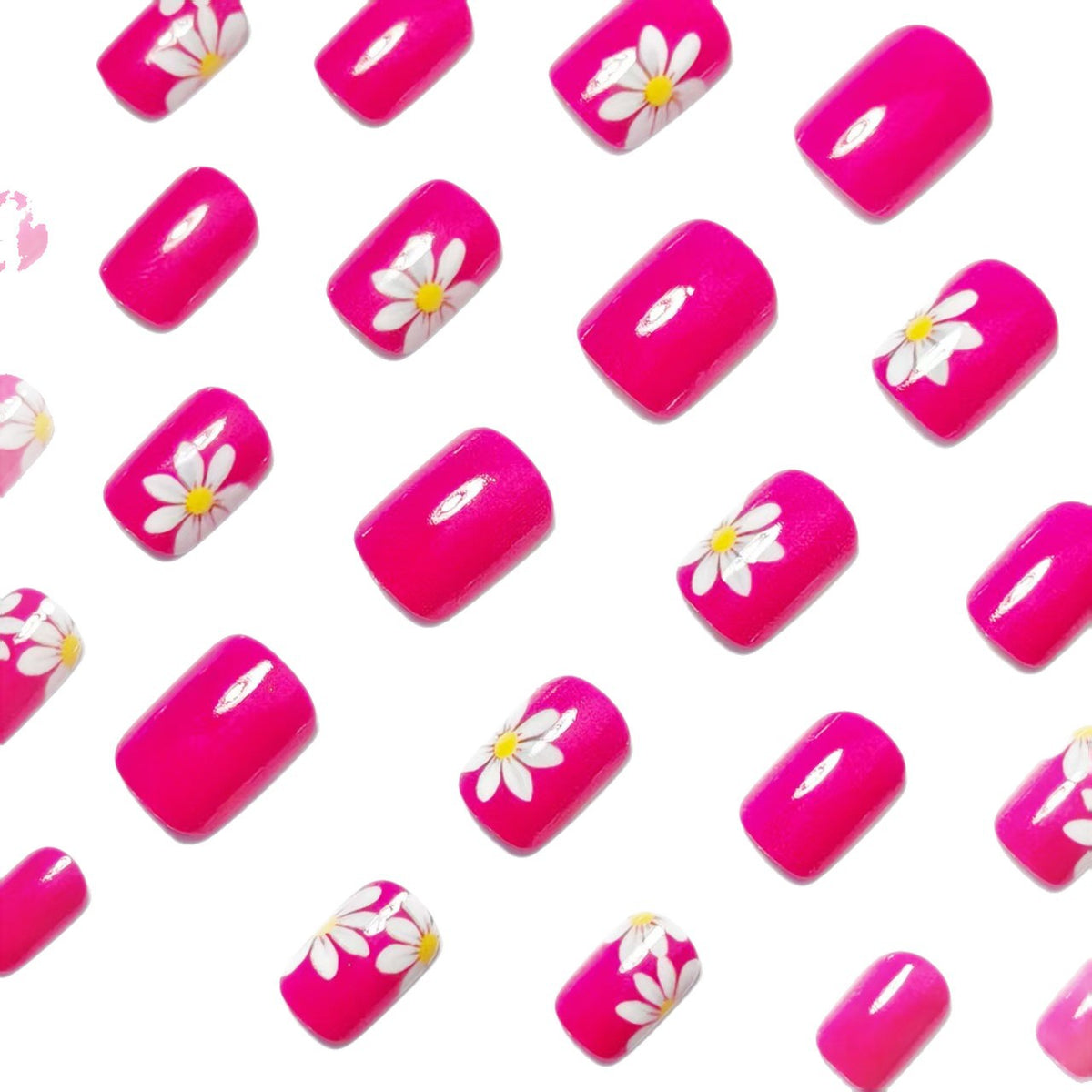 Artificial nails with floral designs 
Maetiva