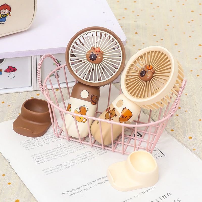 Portable hand fan with cute bear design 
Maetiva