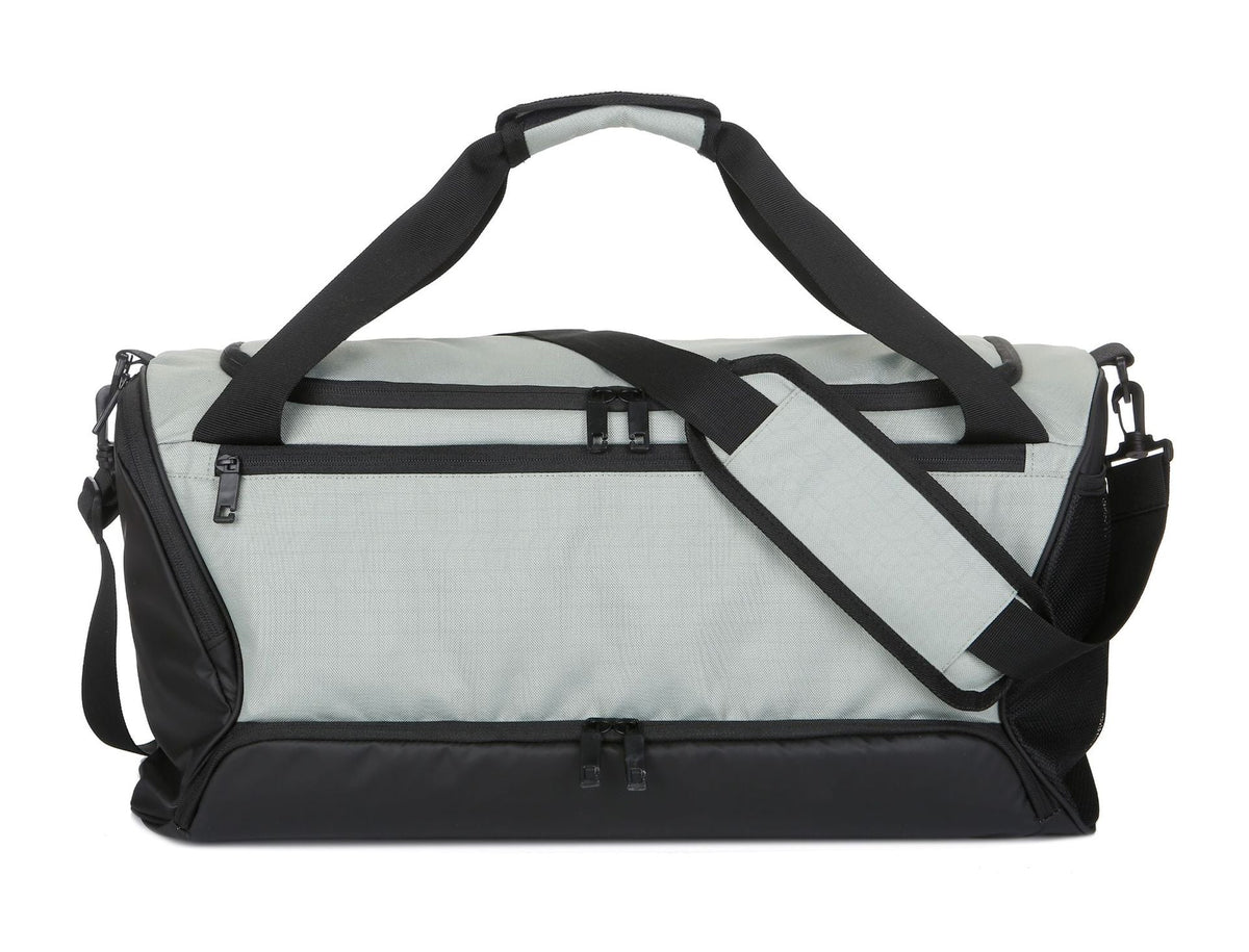 Men's multifunctional sports and travel bag with water-repellent material 
Maetiva