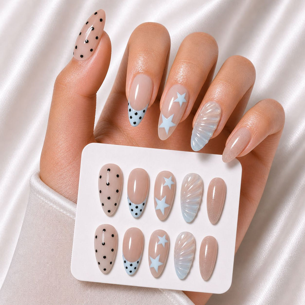 Artistic Nail Art Press-On Set 
Maetiva