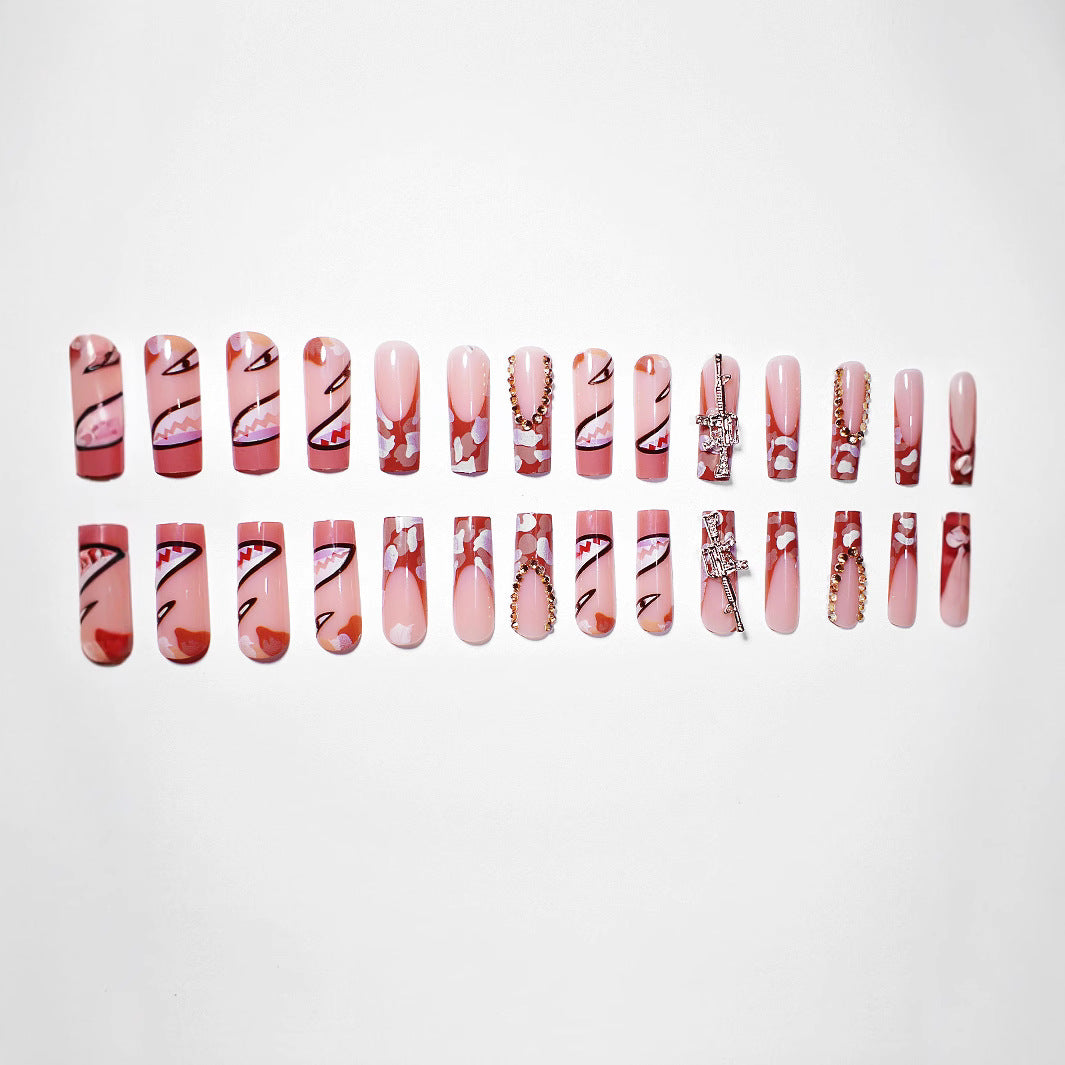 Artistic 3D Nail Extensions 
Maetiva