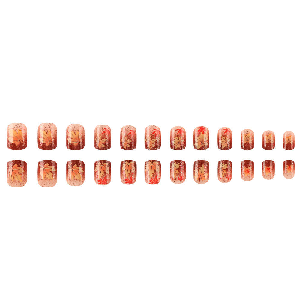 Autumn-Themed Gel Nail Art 
Maetiva