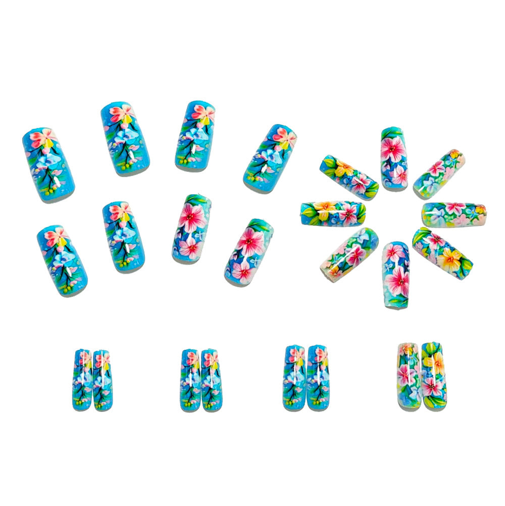 Artificial Nails in Floral Design 
Maetiva