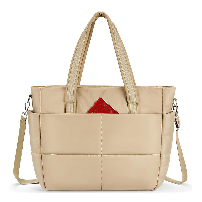 Multifunctional tote bag with organizer pockets 
Maetiva