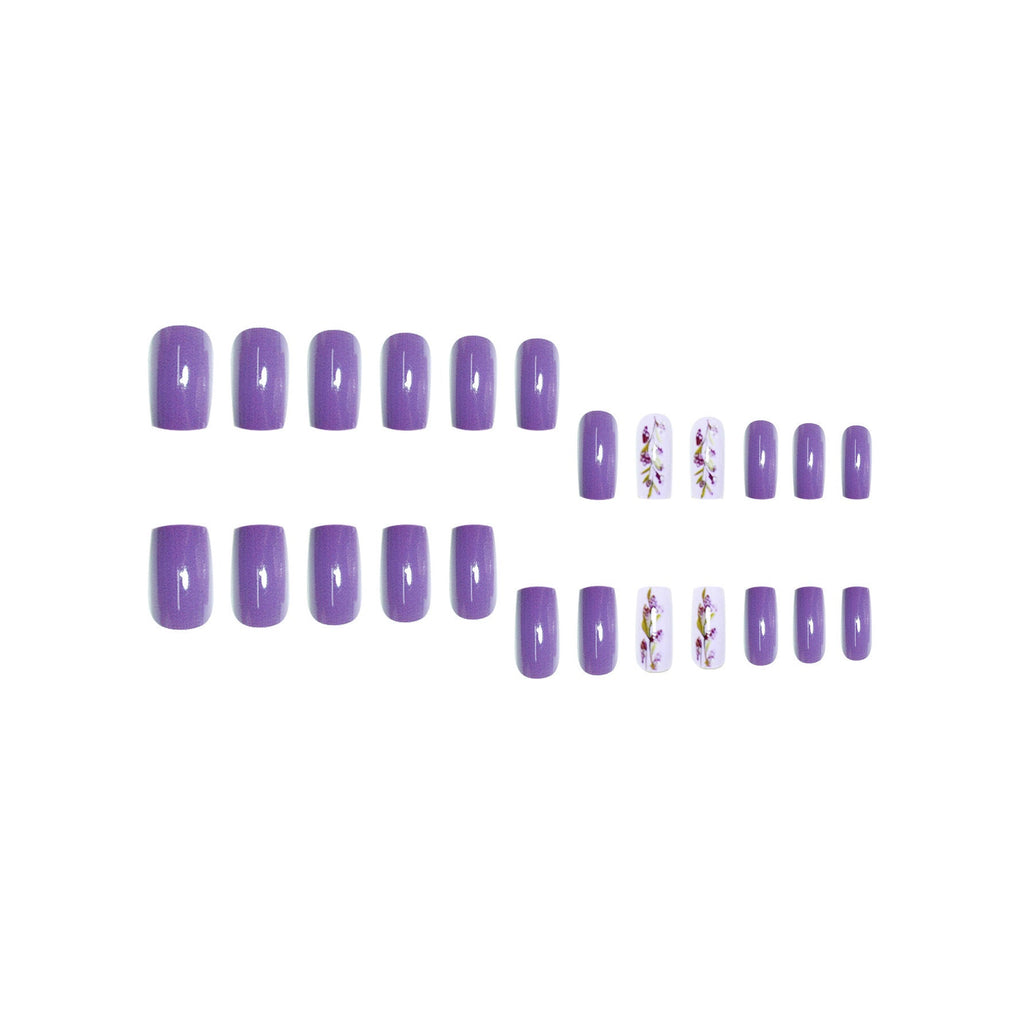 Floral Accent Nail Art Extensions 
Maetiva