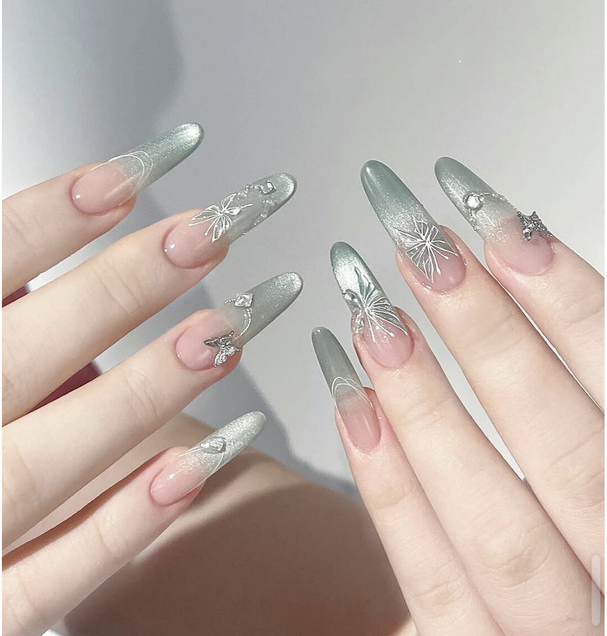 Ombre Glossy Press-On Nail Extensions 
Maetiva