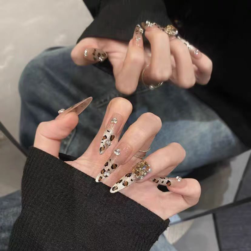 Ombre Glossy Press-On Nail Extensions 
Maetiva
