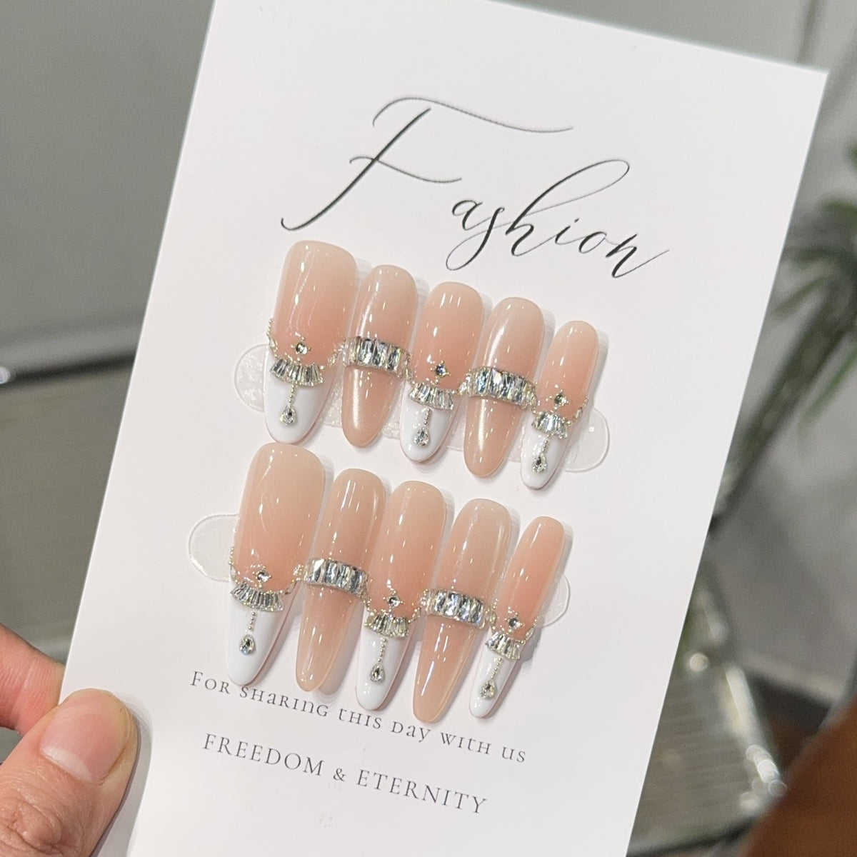 Acrylic Nail Set 
Maetiva
