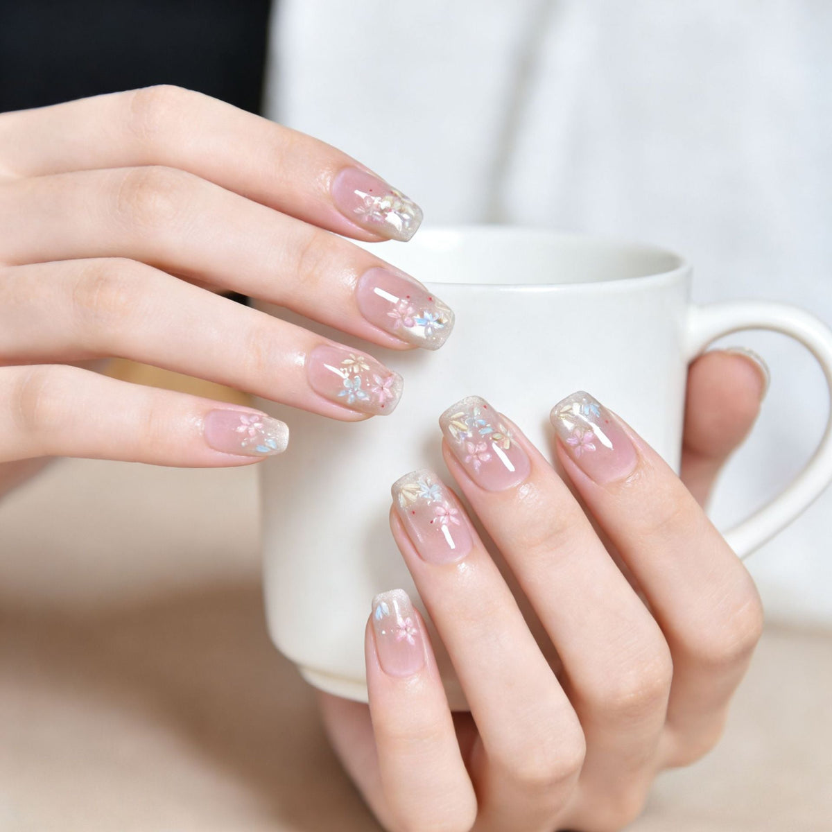 Artistic Floral-Embellished Press-On Nail Art 
Maetiva