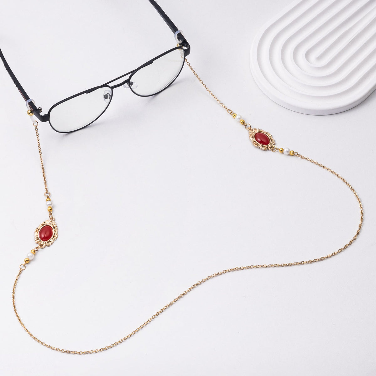 Elegant Beaded Eyewear Chain 
Maetiva