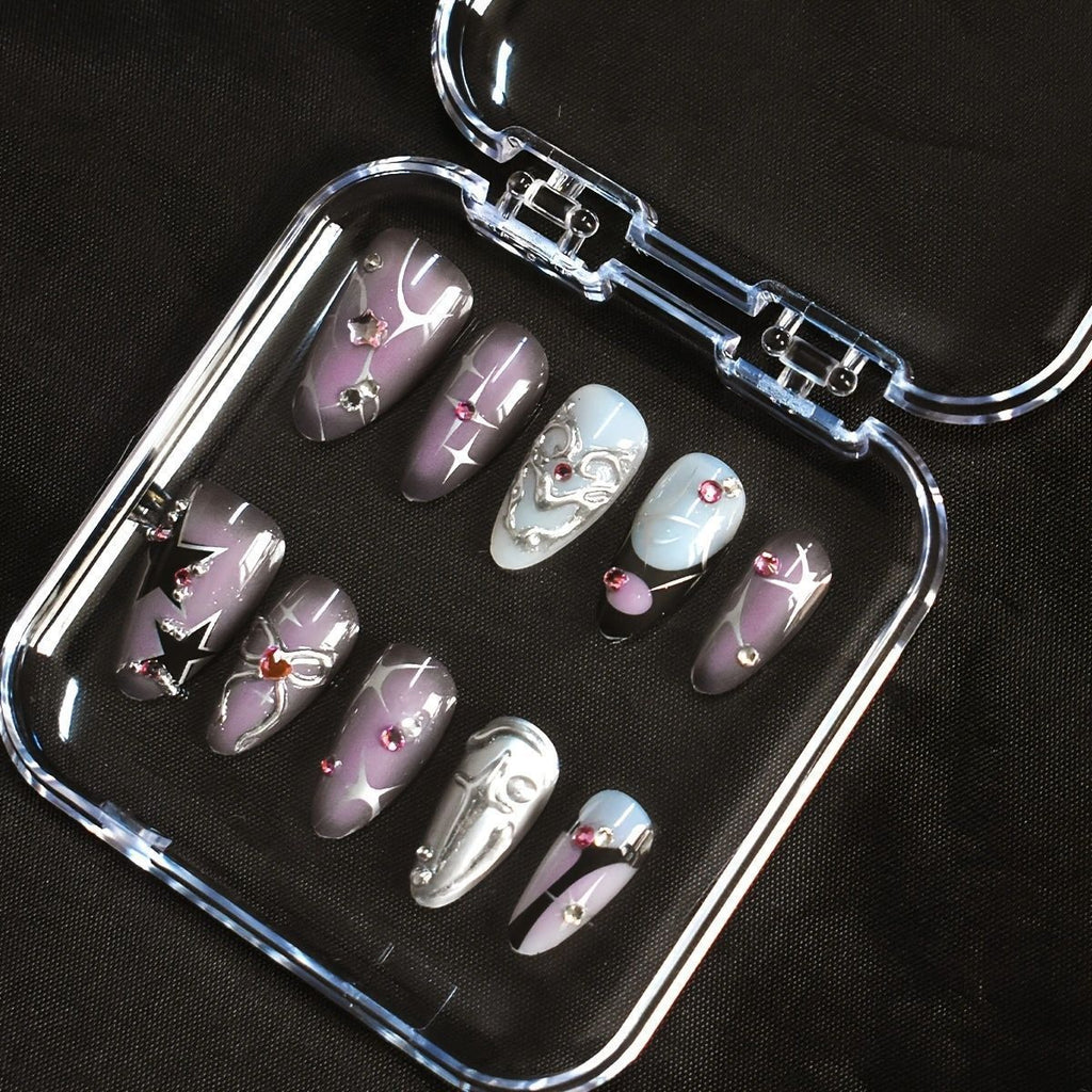 Artistic Nail Design 
Maetiva