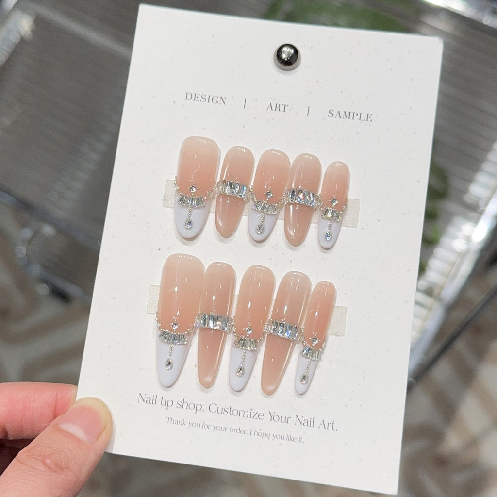 Acrylic Nail Set 
Maetiva