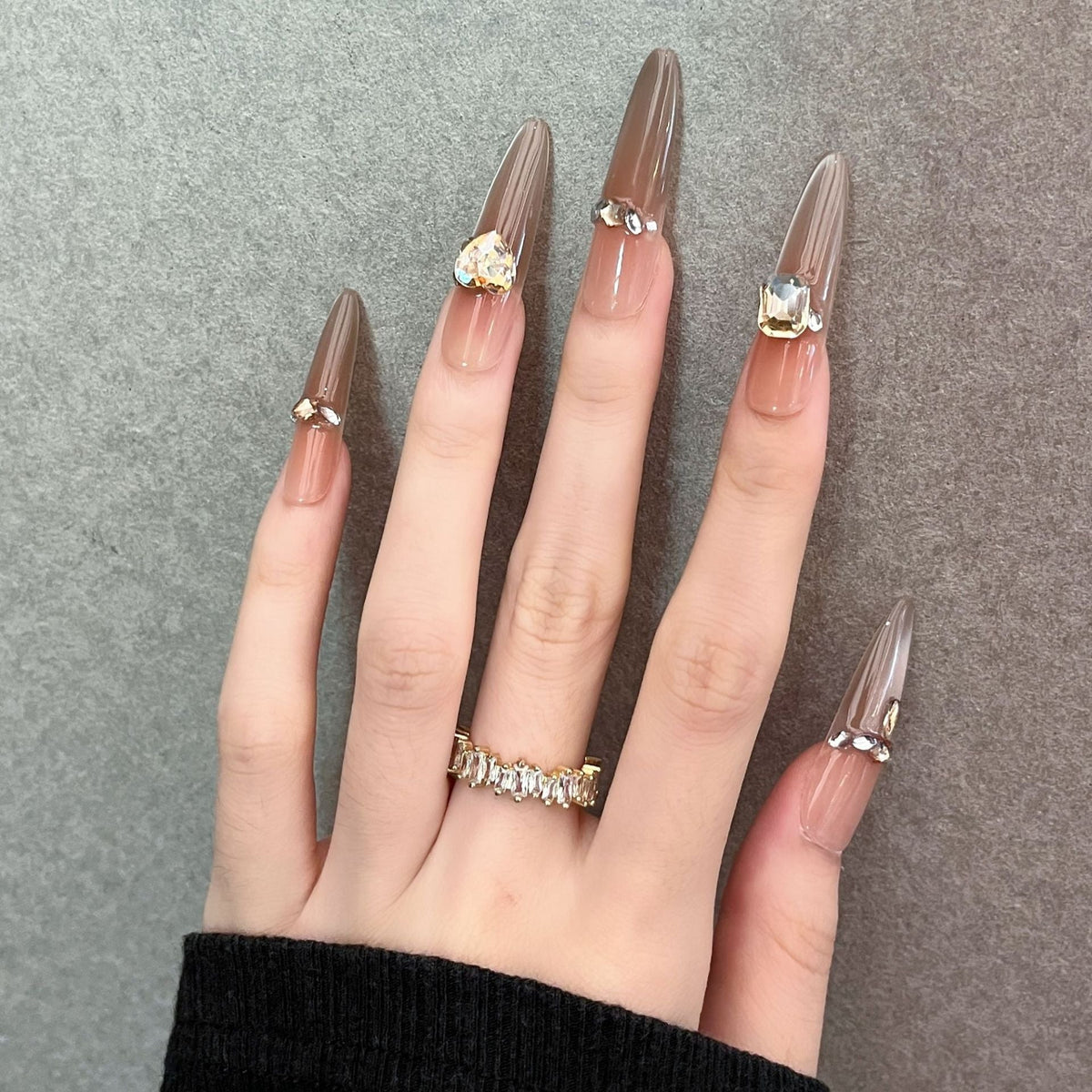 Glamorous Crystal-Studded Stiletto Press-On Nails 
Maetiva