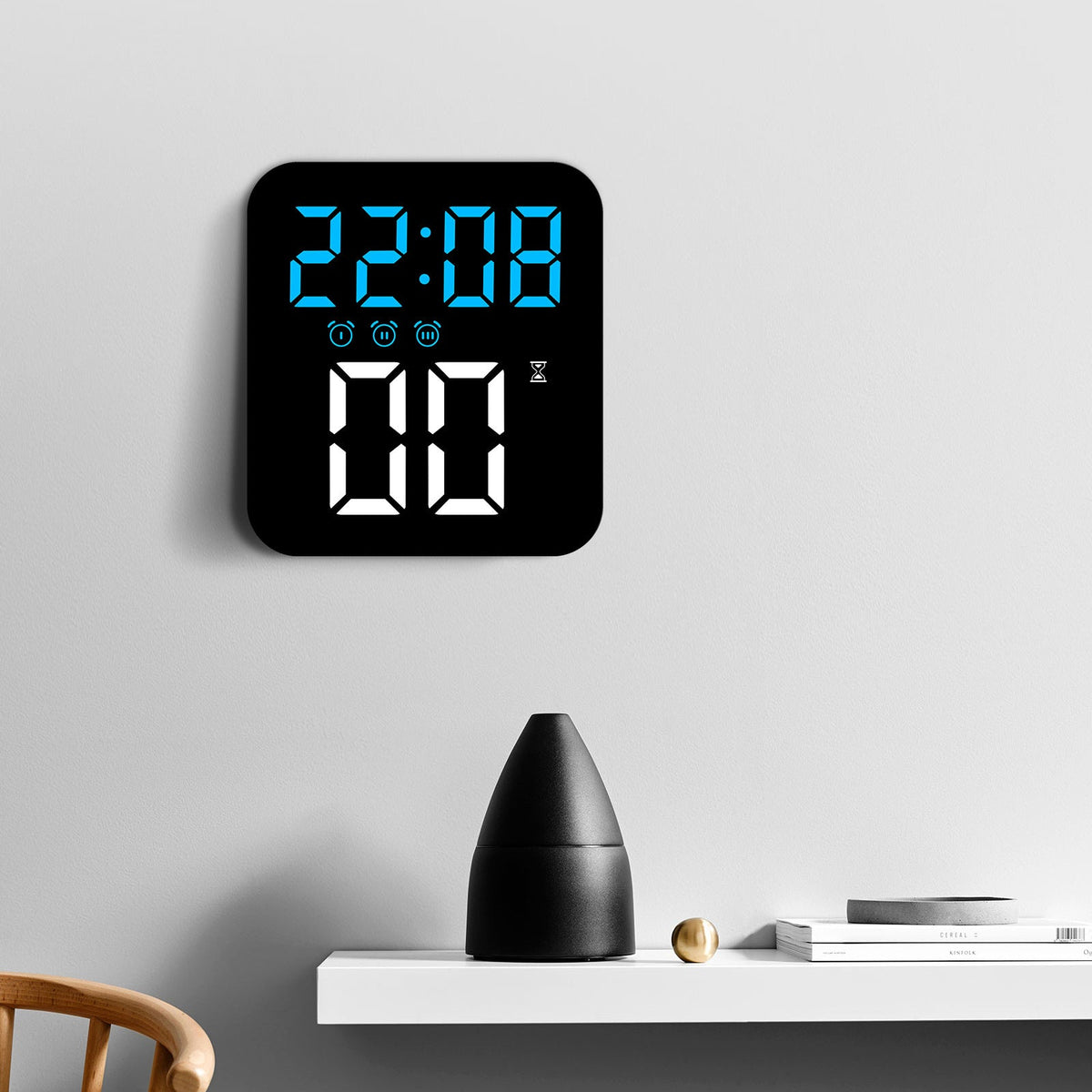 Digital multifunctional alarm clock with timer and alarm function 
Maetiva