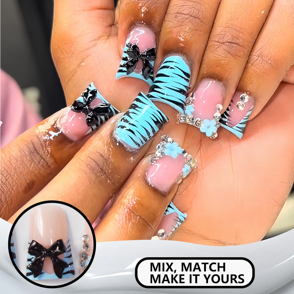 Floral Accent Nail Art Extensions 
Maetiva