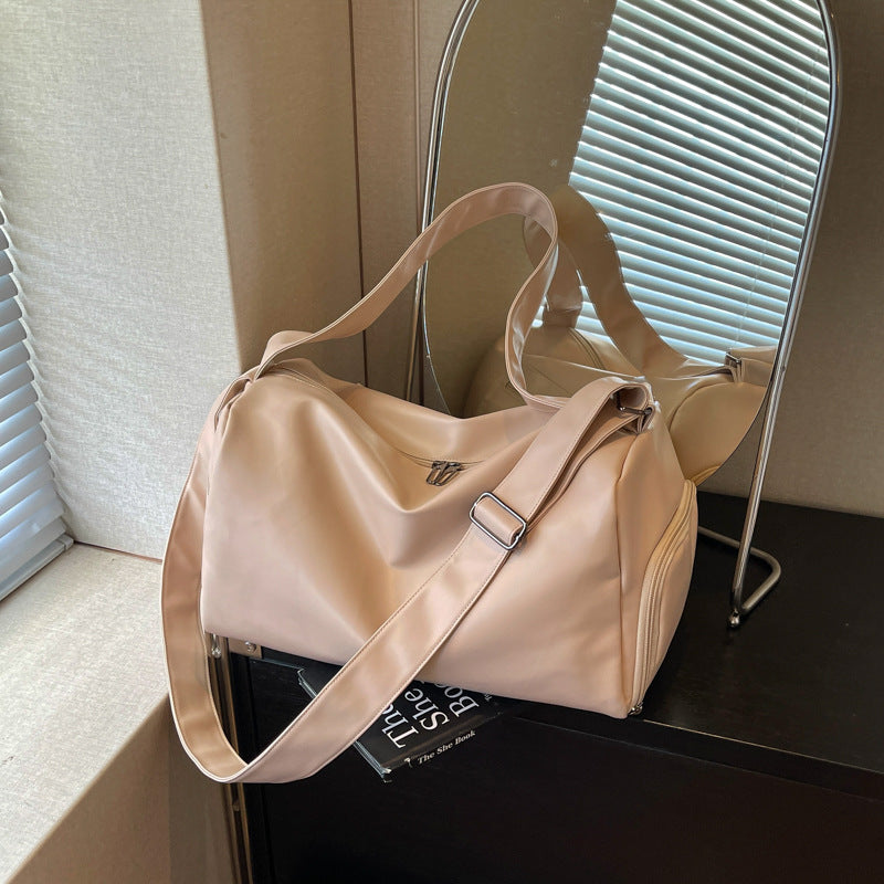 Stylish Leather Duffle Bag 
Maetiva