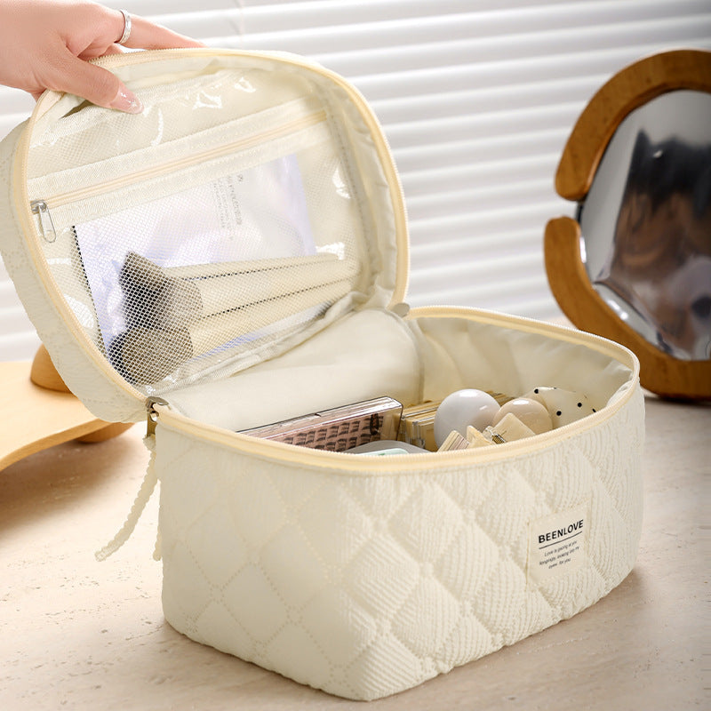 Quilted Multi-Compartment Makeup Organizer 
Maetiva