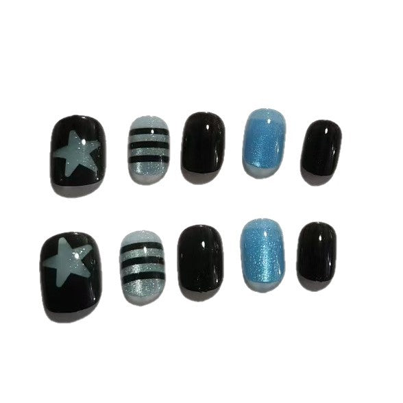 Glamorous Star and Stripe Press-On Nails 
Maetiva
