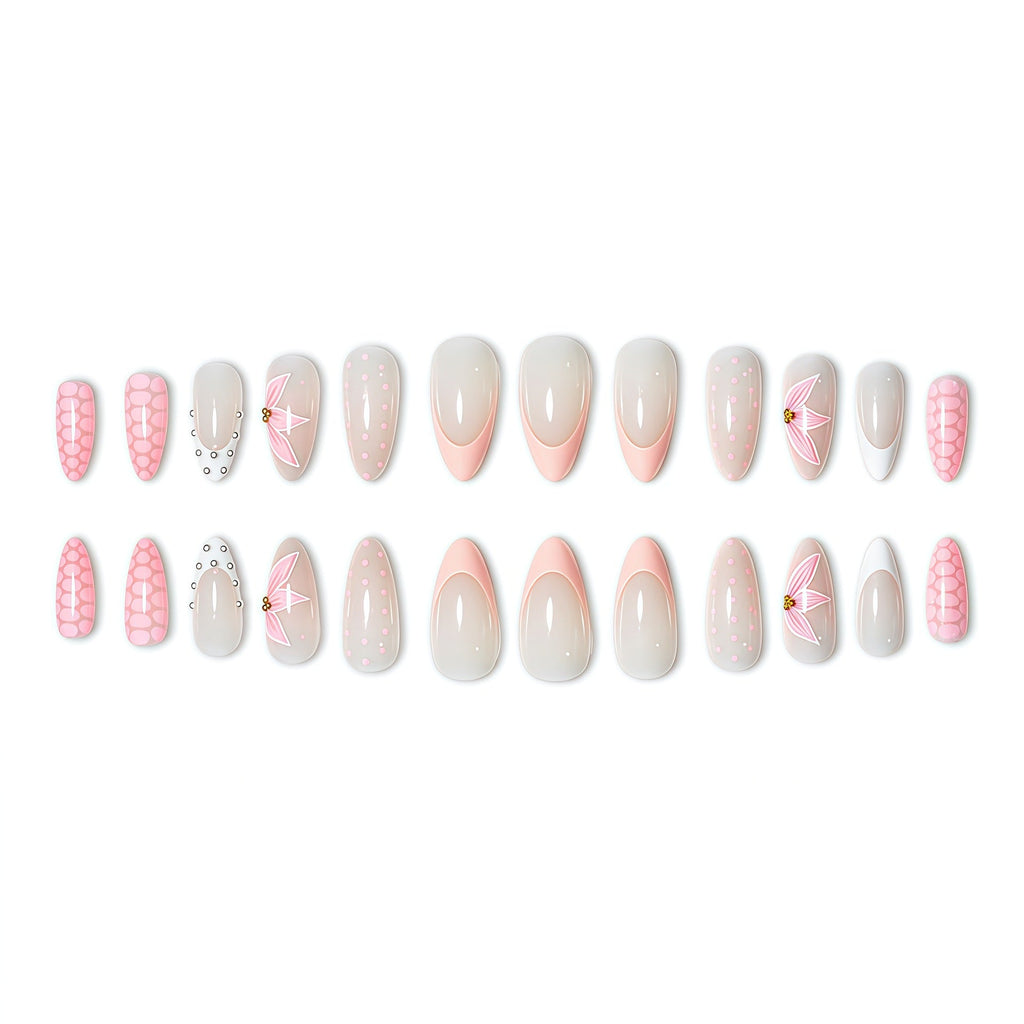 Floral Accent Nail Art Extensions 
Maetiva