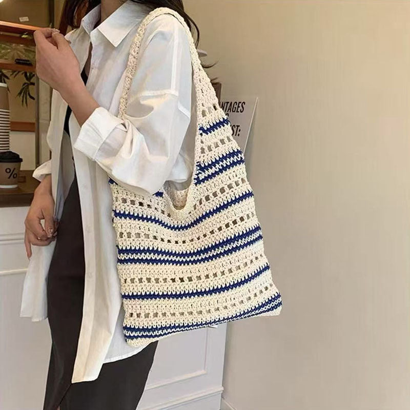 Crocheted Tote Bag with Large Interior 
Maetiva