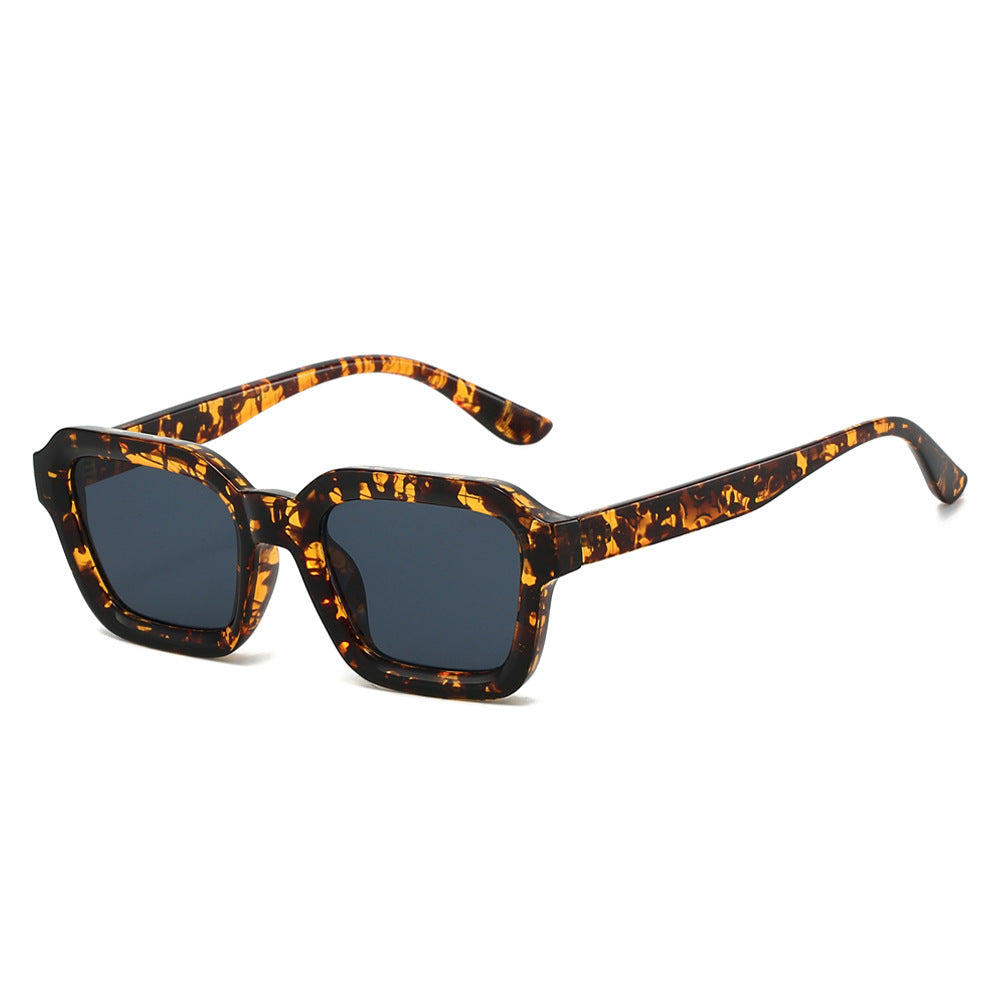 Trendy Geometric Frame Sunglasses 
Maetiva