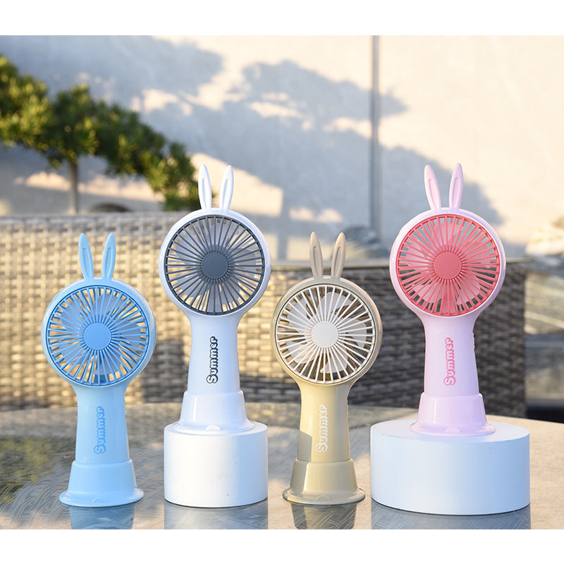 Oscillating USB Desk Fan 
Maetiva