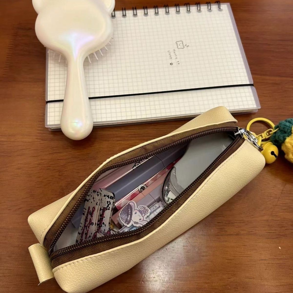 Textured Leather Pencil Case 
Maetiva