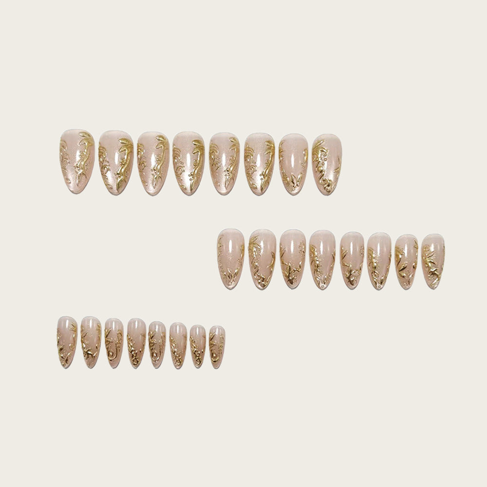 Artificial Nails 
Maetiva