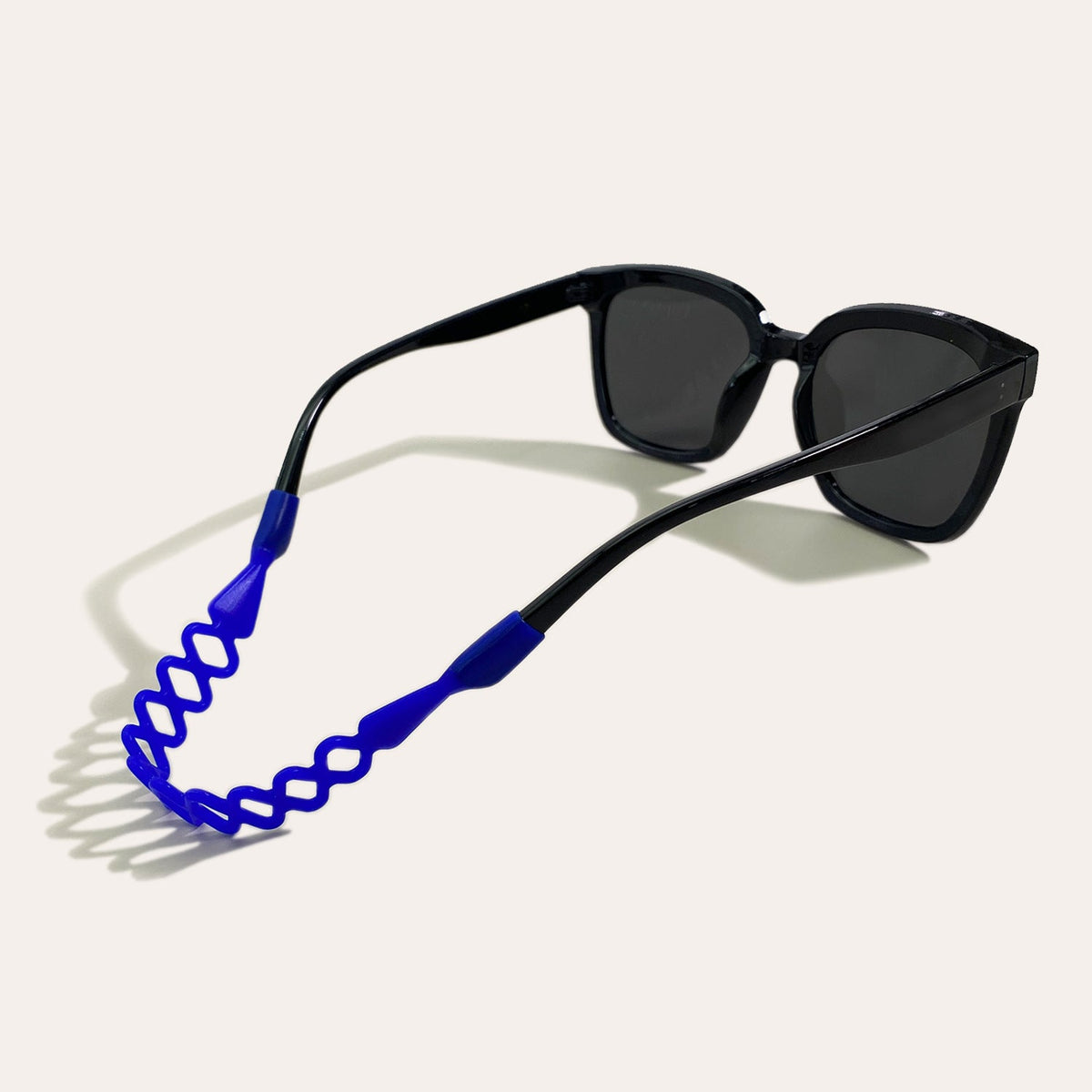 Modern Hair Accessory 
Maetiva