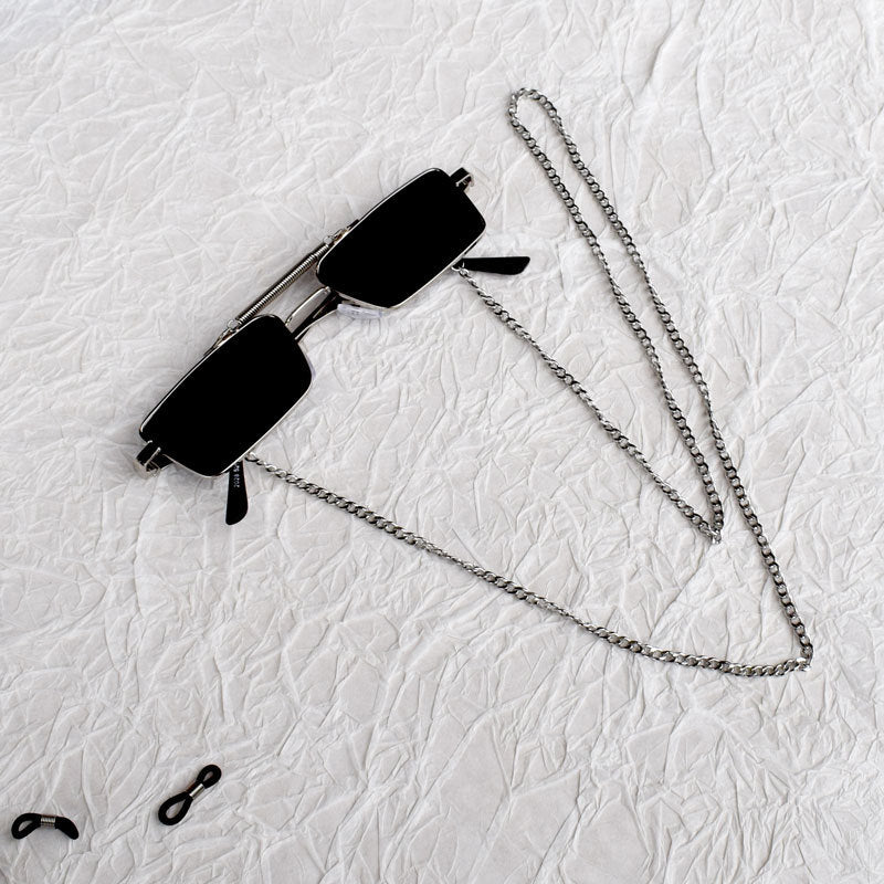 Durable Metal Eyewear Retaining Chain 
Maetiva