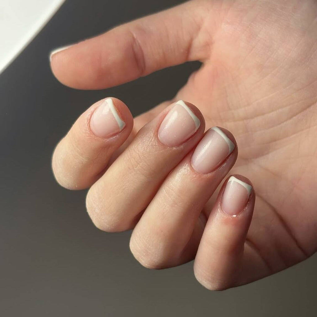 French Tip Press-On Nails 
Maetiva