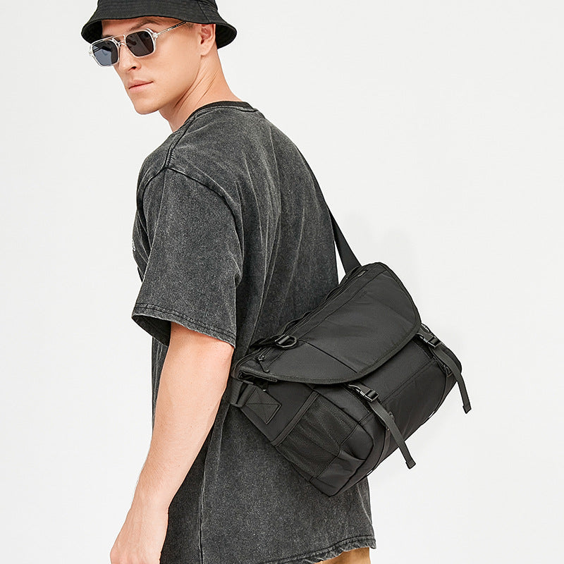 Versatile Messenger Bag 
Maetiva
