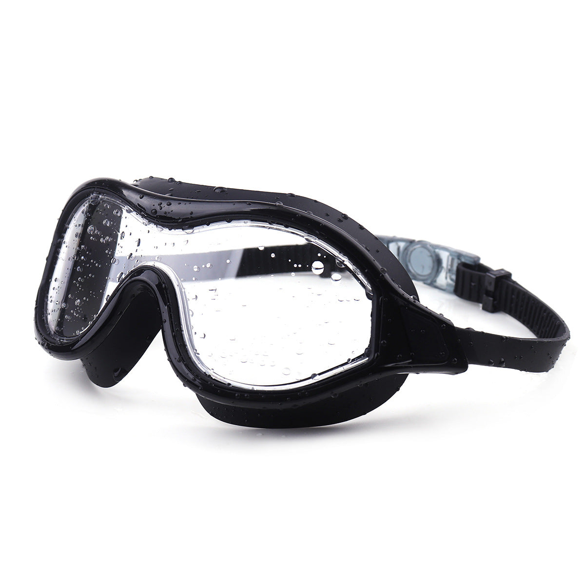 Powerful swim mask with wide lenses and anti-fog coating 
Maetiva