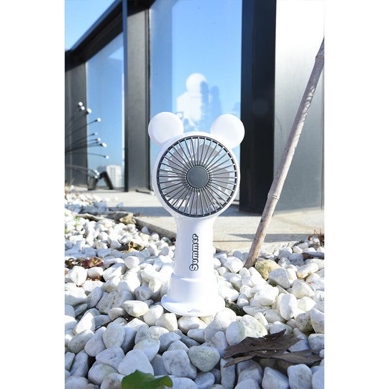 Oscillating USB Desk Fan 
Maetiva