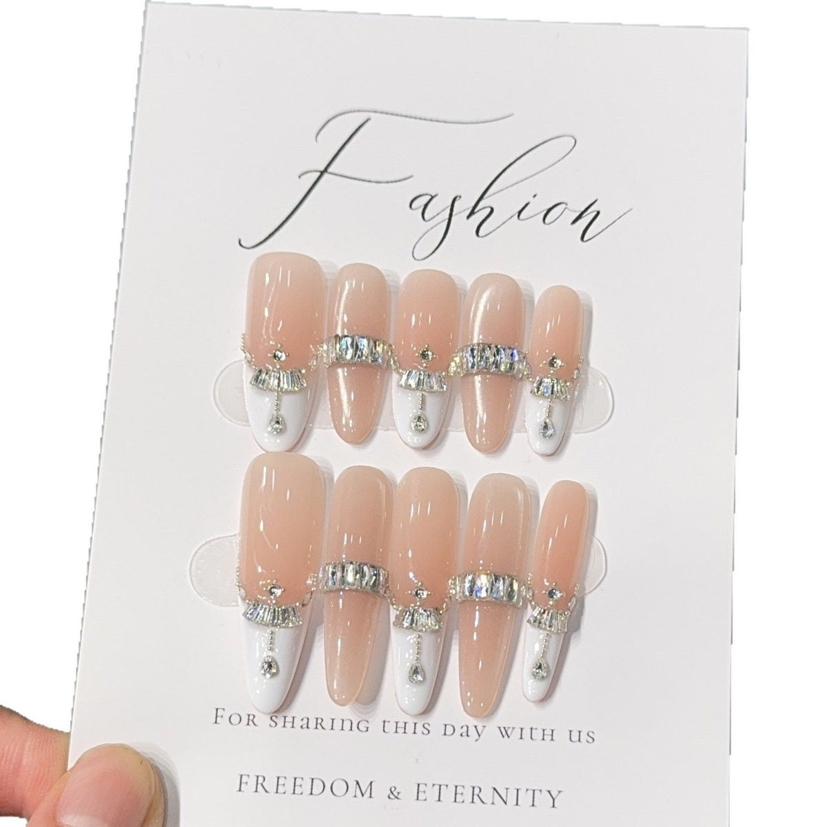 Acrylic Nail Set 
Maetiva