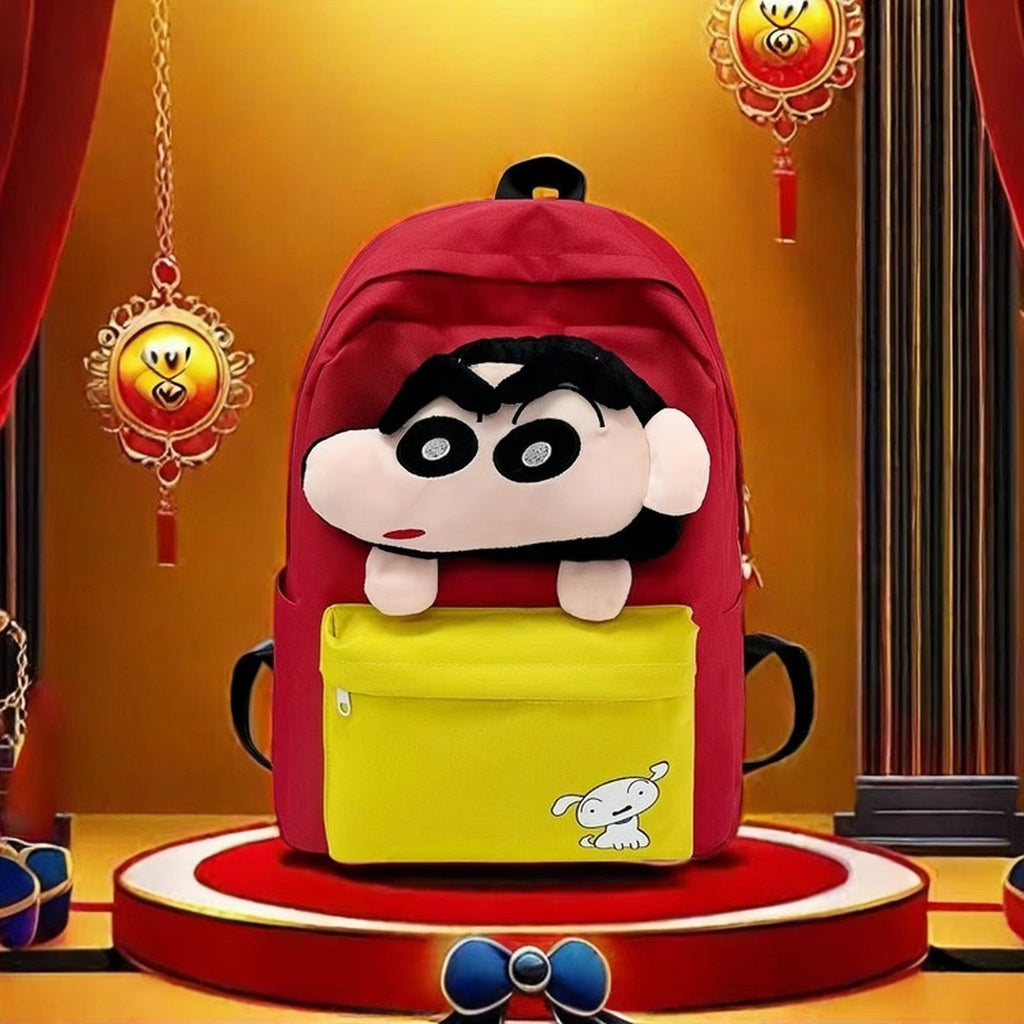 Plush backpack with character design 
Maetiva
