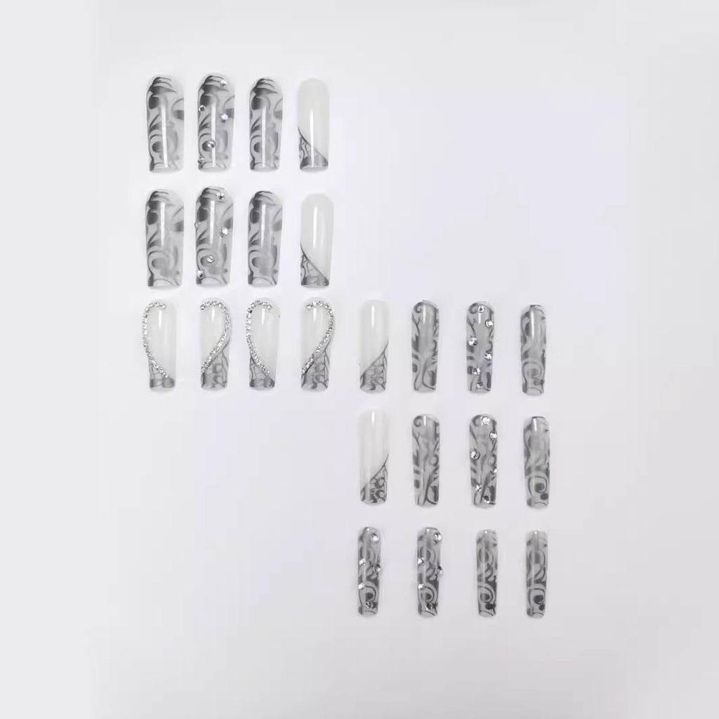 Artificial nails with modern night motif 
Maetiva