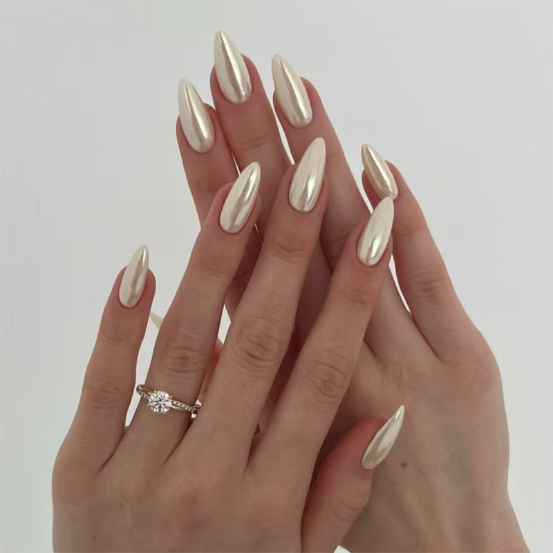 Artificial nails with modern night motif 
Maetiva
