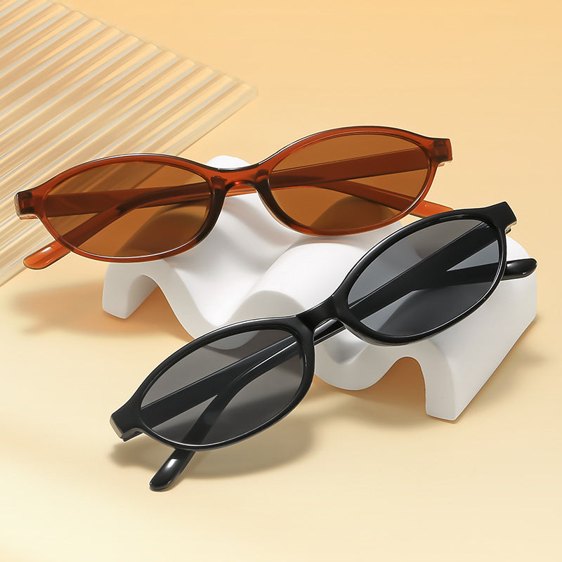 Fashionable Cat-Eye Glasses 
Maetiva