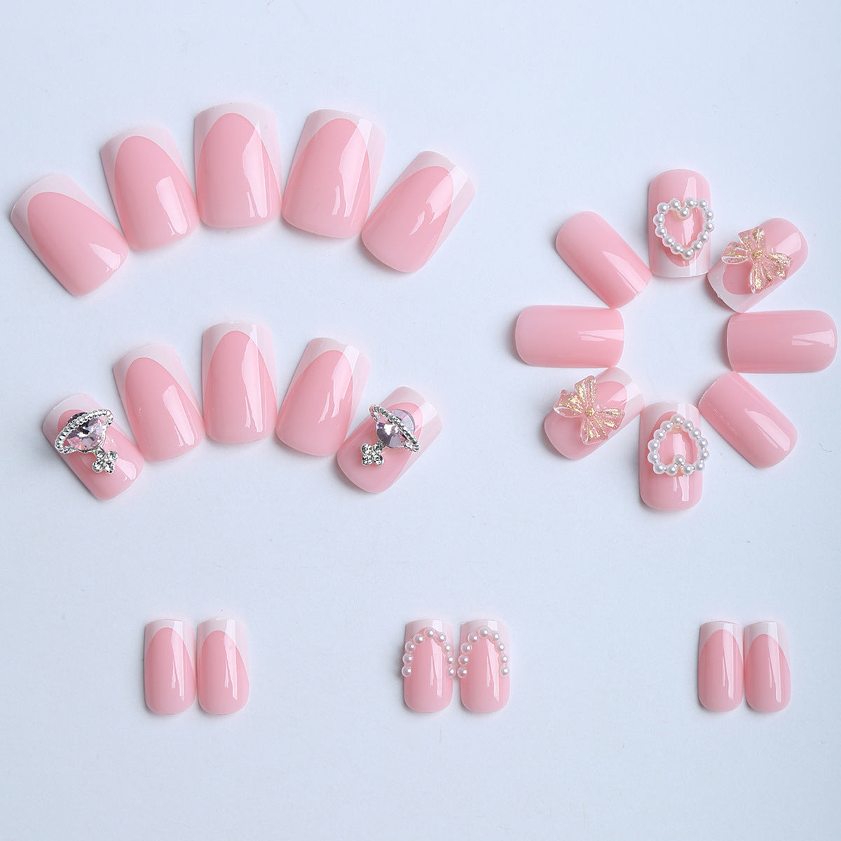 Artificial nails with romantic 3D applications 
Maetiva